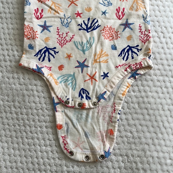 Old Navy 2-Piece Outfit - Picture 3 of 7